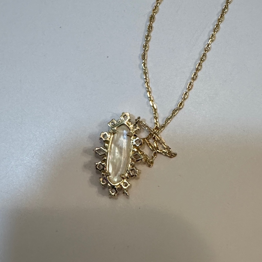 Kendra Scott Gold Necklace - Picture 6 of 6